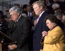 (l-r)Speaker of the House Dennis Hastert (D-IL), House Minority Leader Richard Gephardt (D-MO) and Senator Barbara Mikulski (D-MD) bow their heads in a moment of silence and prayer at a ceremony at the U.S. Capitol September 11, 2001.  (Brendan McDermid/Reuters)